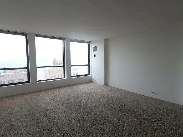 Dining/Living room