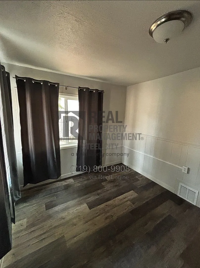 2 bed, 1.0 bath, 968 sqft, $1,200 — Photo 3