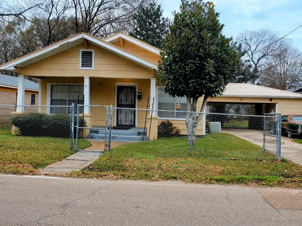 306 Walnut St, Canton, MS 39046