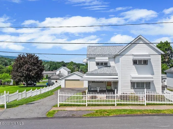 715 Murray St, Throop, PA 18512