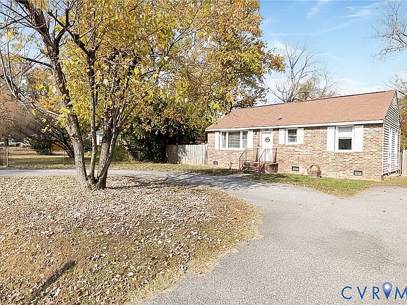 3rd image of 5018 Orcutt Ln