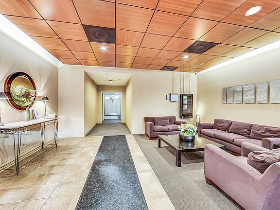 3rd image of 3110 N Sheridan Rd APT 805