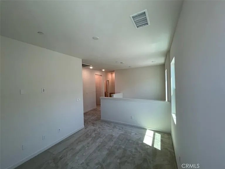 2565 E Embry Ln — Photo 44