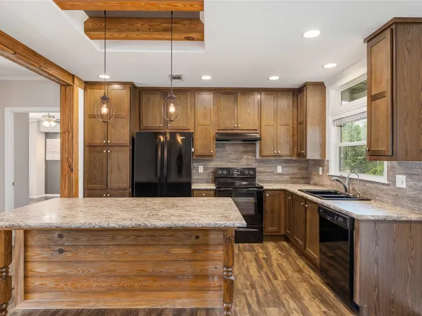 157 David St, Brownwood, TX 76801