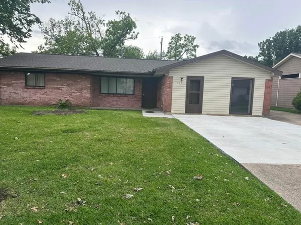 930 S Utah St, La Porte, TX 77571