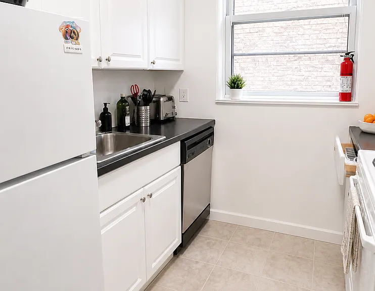 1053 W Grace St #1E — Photo 1
