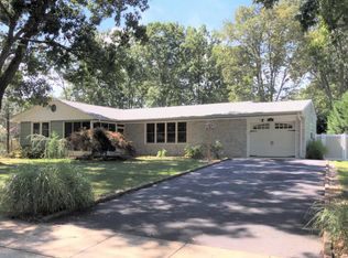 1047 Lucy Ln, Toms River, NJ