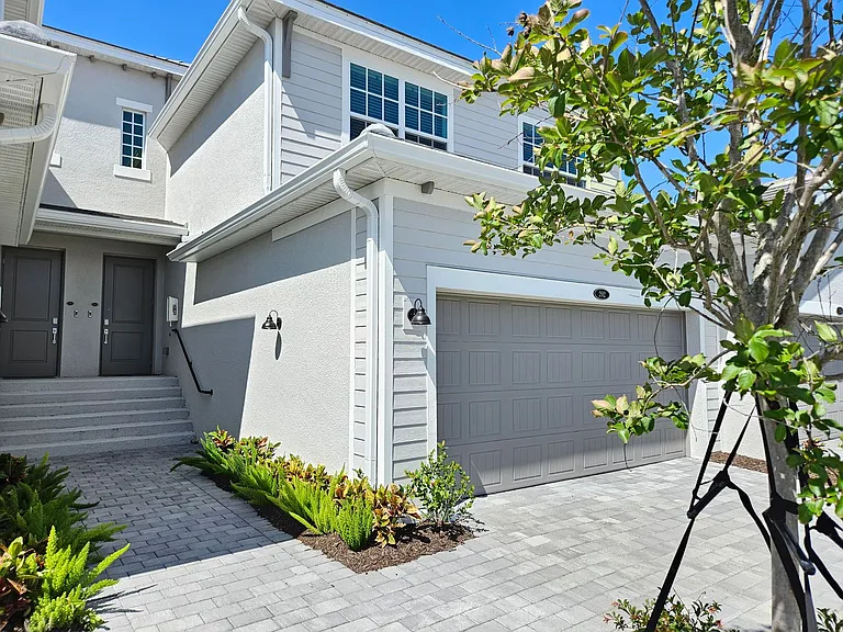 12665 Radiance Ct #202 — Photo 7