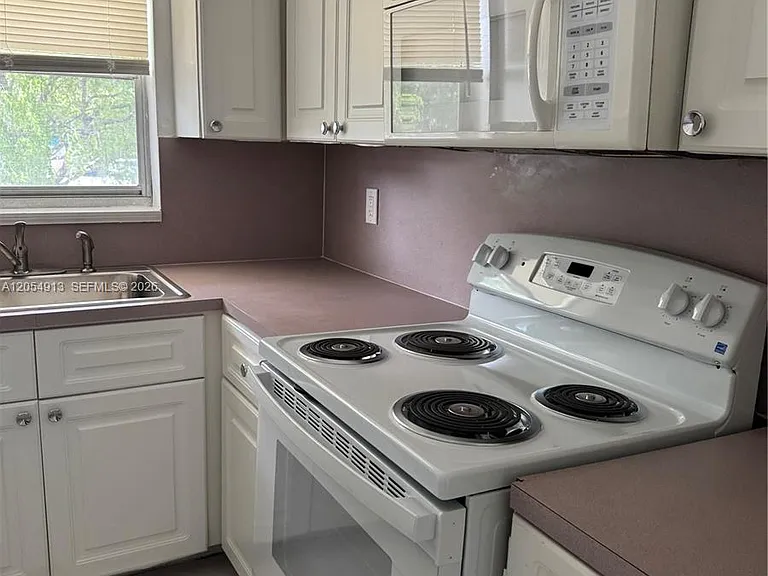 3500 Harrison St #12 — Photo 28