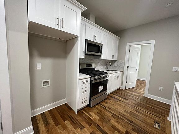 5th image of 122 Livingston St #1R