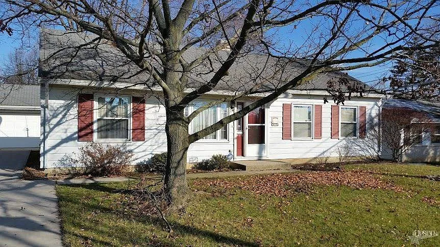 1517 Sycamore Dr photo 1