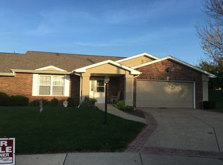 6906 N Flagstone Ct, Peoria, IL