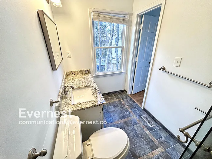 405 Revere Ct — Photo 32