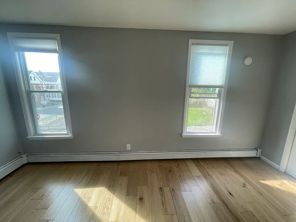 23 1/2 Bunn St #A