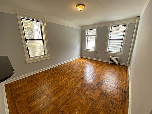 1st image of 31-17 Crescent St #1C