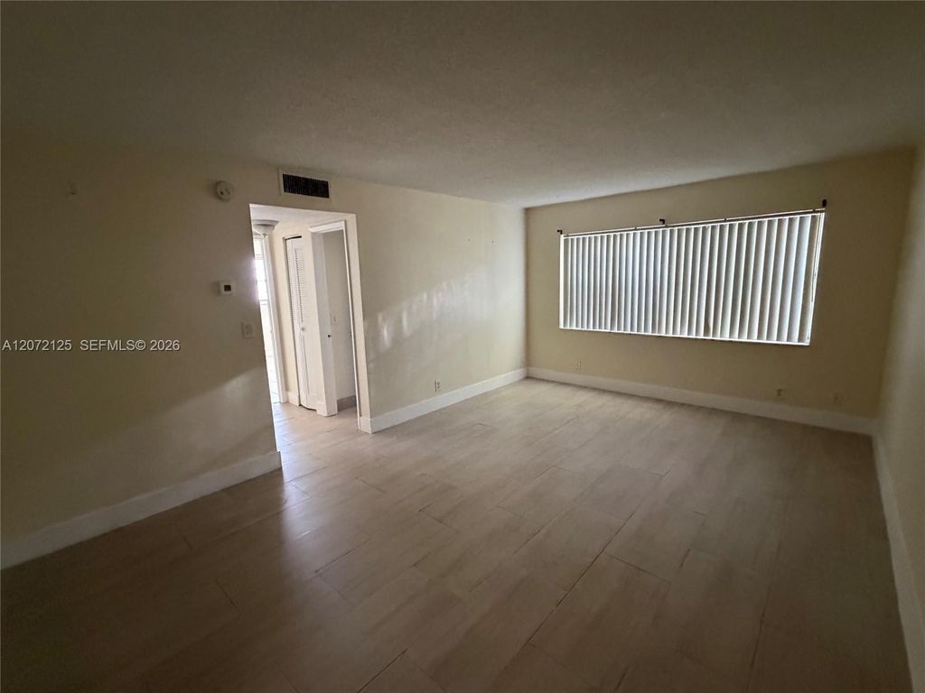 241 SE 9th Ave APT 109, photo 3