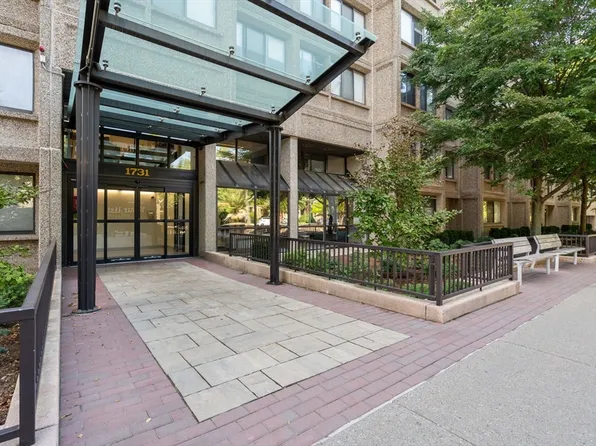 1731 Beacon St APT 402, Brookline, MA 02445