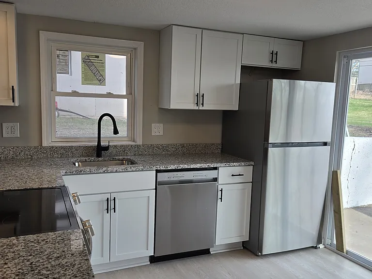 3609 NE 67th St — Photo 4