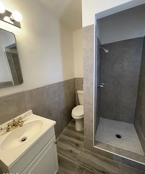 3031 Van Buren Ave — Photo 4