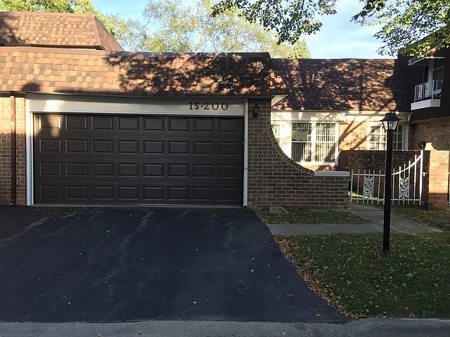 1S200 Eliot Ln photo 1