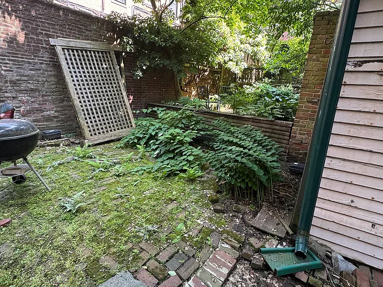 17A Joy St — Photo 9