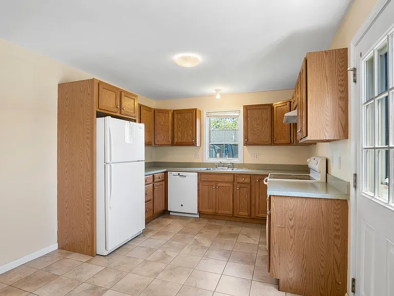 40 Magnolia St #A & B — Photo 4