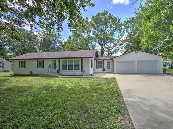 115 E Bower St, Oreana, IL 62554