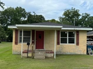 816 3rd St, Jennings, LA 70546