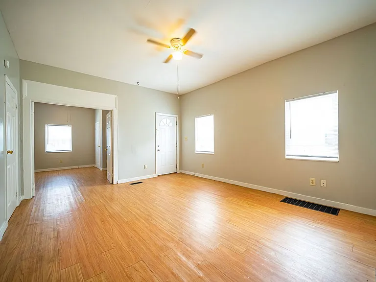 755 Wager St — Photo 8
