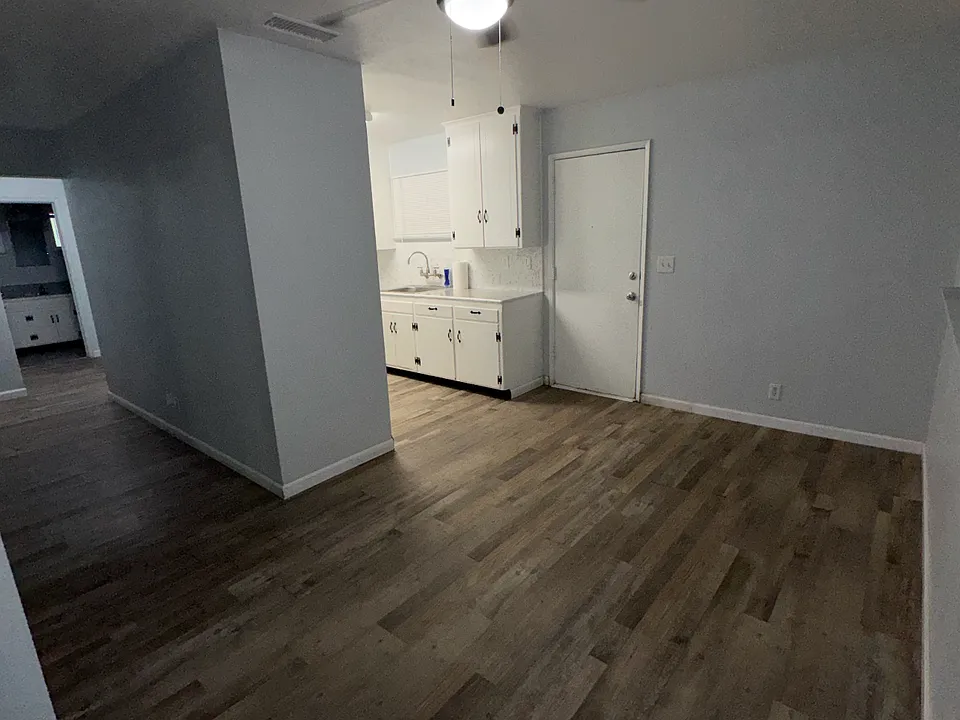 1438 W Clinton Ave #1438