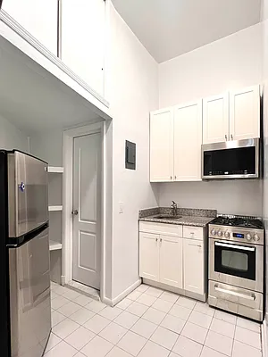 Rented by Compass | media 1