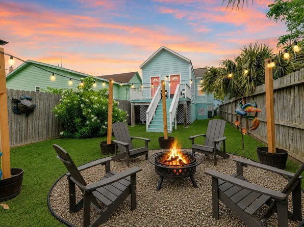 1117 29th St, Galveston, TX 77550