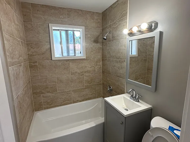 33119 Alberta Ct — Photo 10