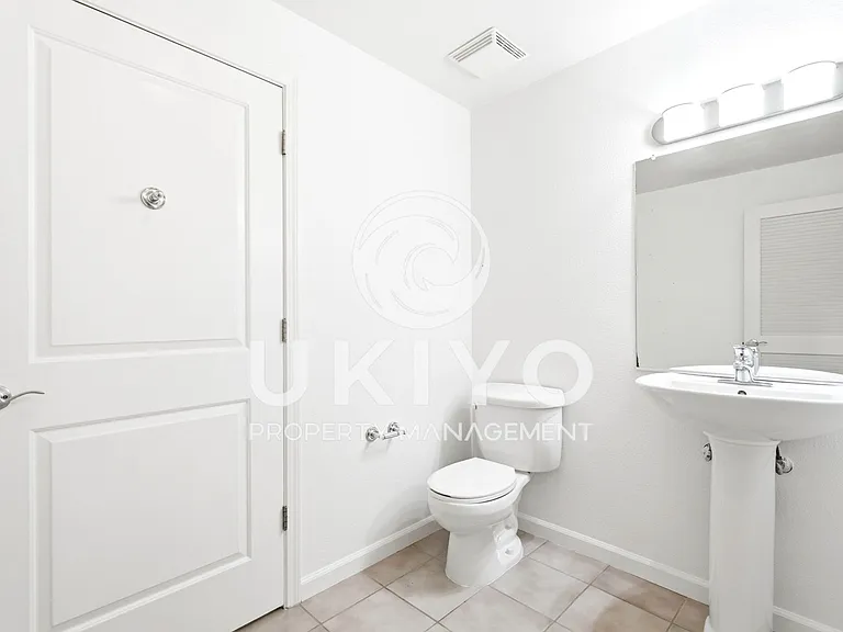 655 12th St #218 — Photo 27