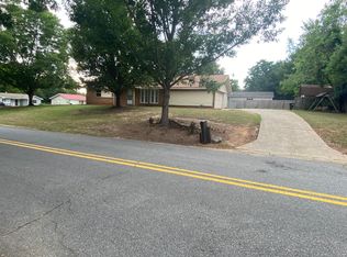 303 Fieldstone Rd, Warner Robins, GA 31093