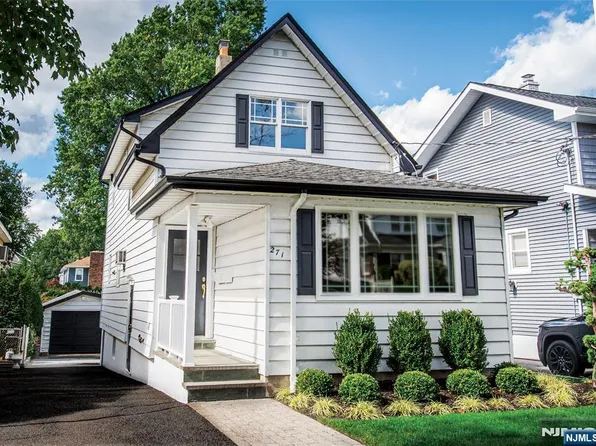 271 Travers Pl, Lyndhurst, NJ 07071