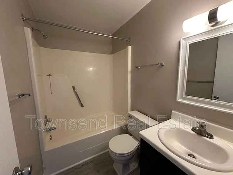 5850 E Century Oaks Dr — Photo 5