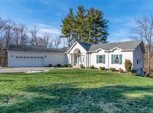 1315 Mount Hope Rd, Ellwood City, PA 16117