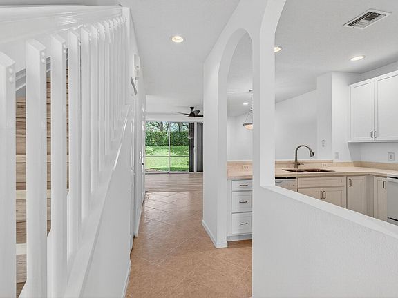 5th image of 8052 Briantea Drive