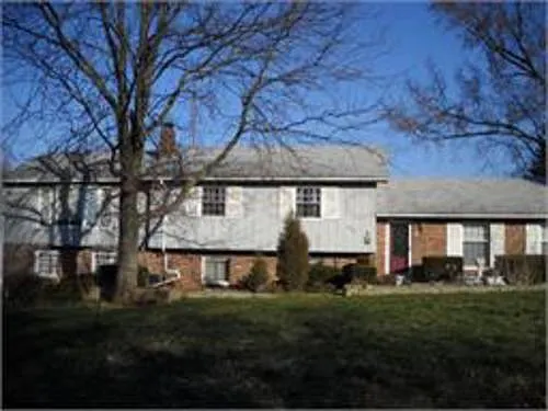 550 Gardendale Rd photo 1