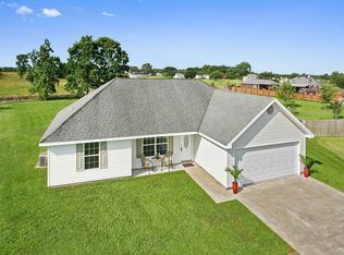 211 Country Living Dr, Lafayette, LA 70507
