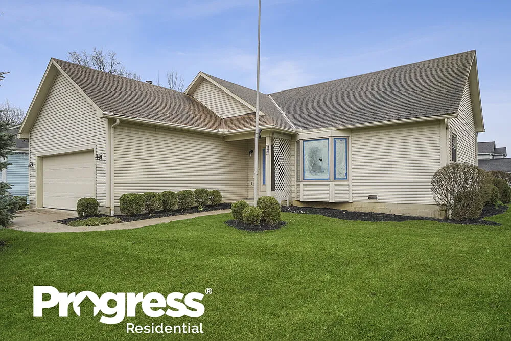 385 Rutherford Ave photo 1