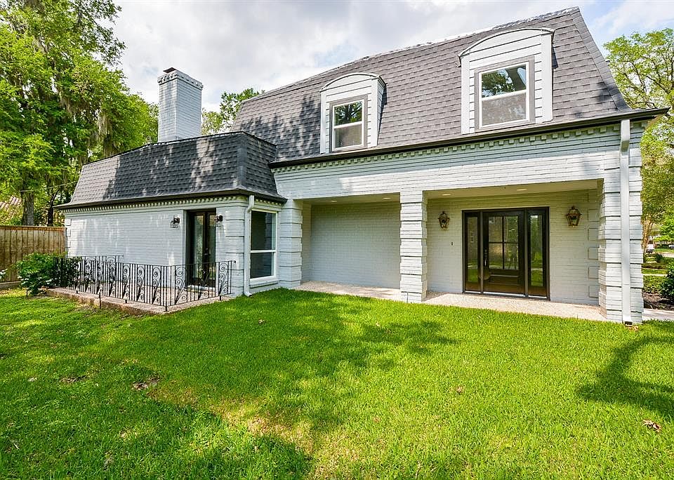 1st image of 215 Greenpark Dr