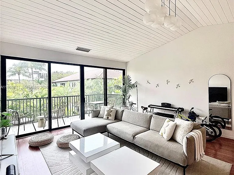 101 Ocean Lane Dr #4011 — Photo 17