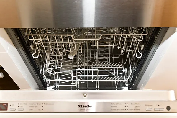 Rented by Platinum Properties | media 65