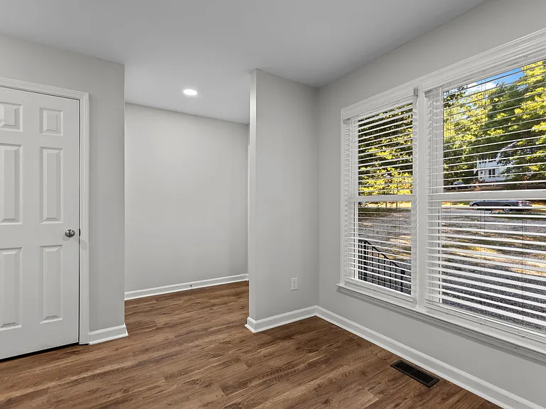 5375 Wayne St #C — Photo 15