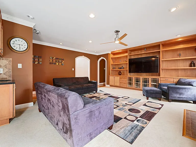2701 Logan Estates Run — Photo 4
