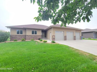 323 23rd Ave NW, Watertown, SD, 57201