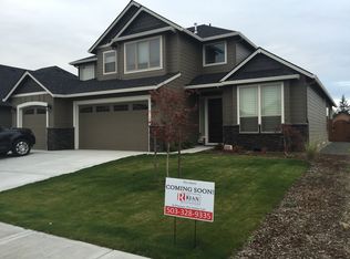 1212 N 9th Way, Ridgefield, WA 98642