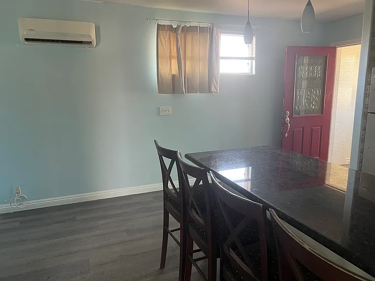 Delta Ave — Photo 14